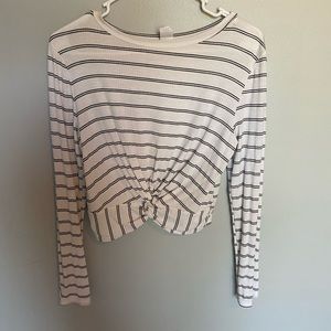 Long sleeve cropped top